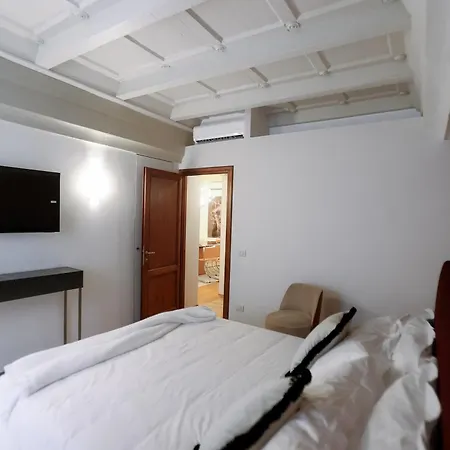 Apartman Ponte Vecchio - Partenope Luxury *